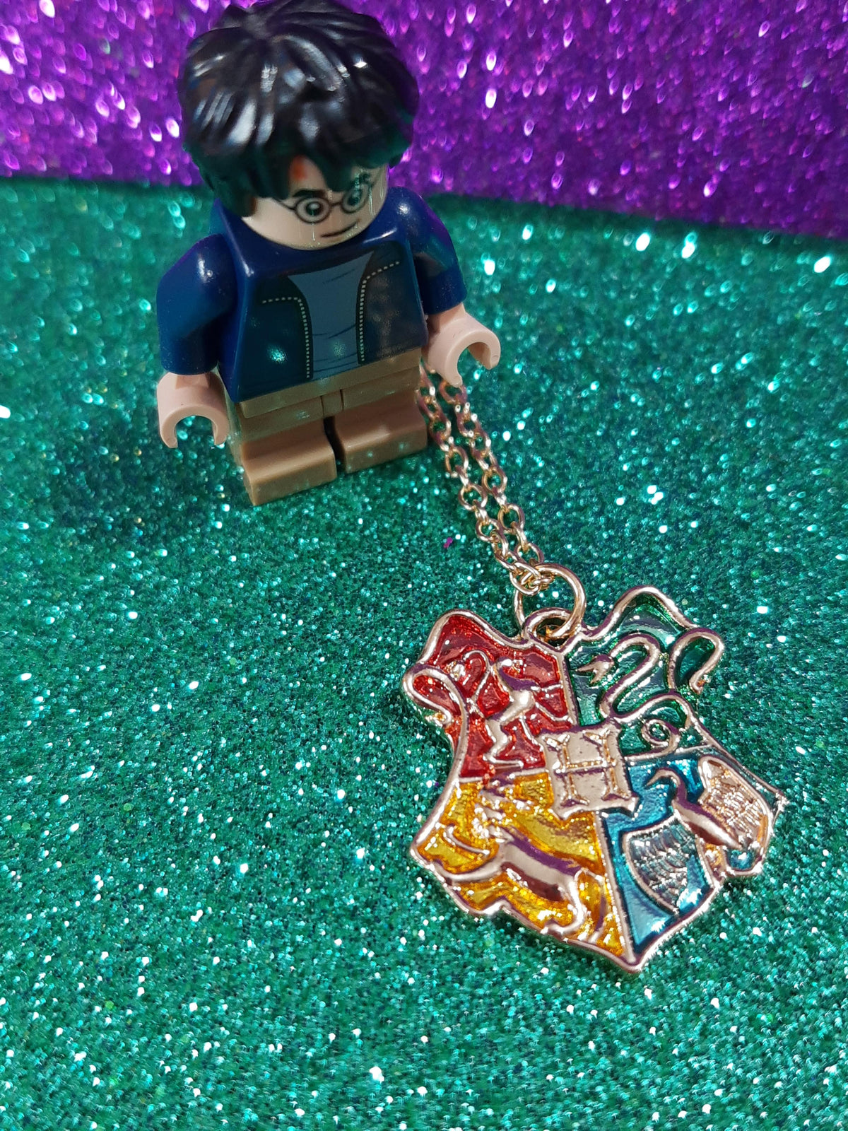 Collar Logo Hogwarts Color 🏰