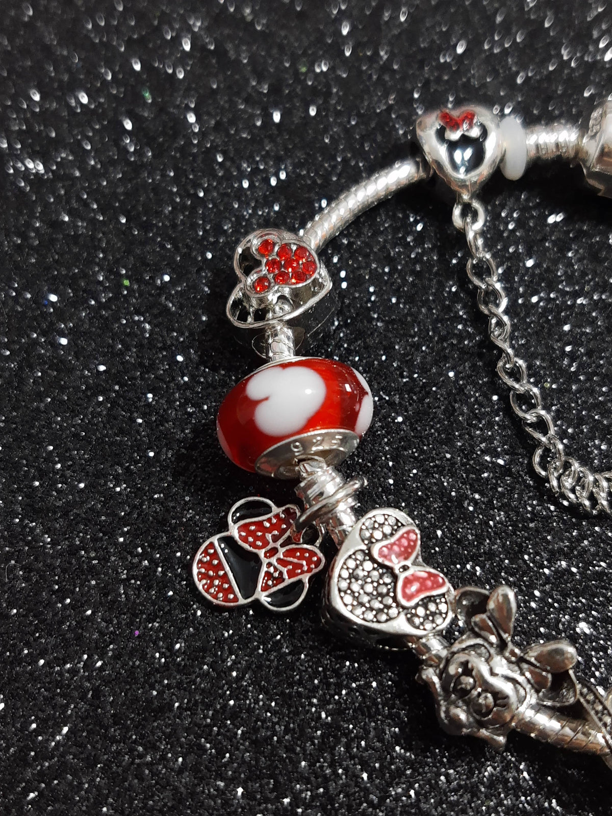 Minnie y Mickey In Love