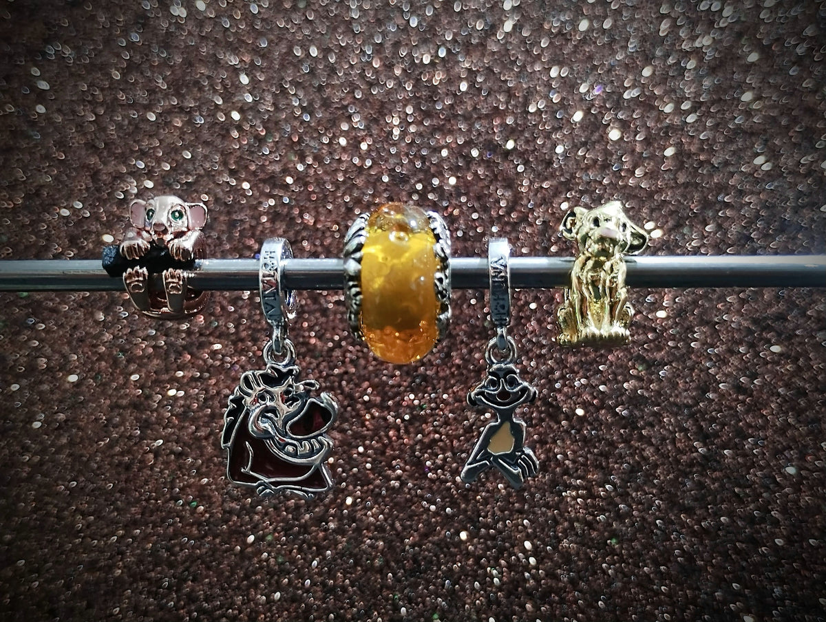 Charms 30 años Rey León 👑 🦁 (Plata)
