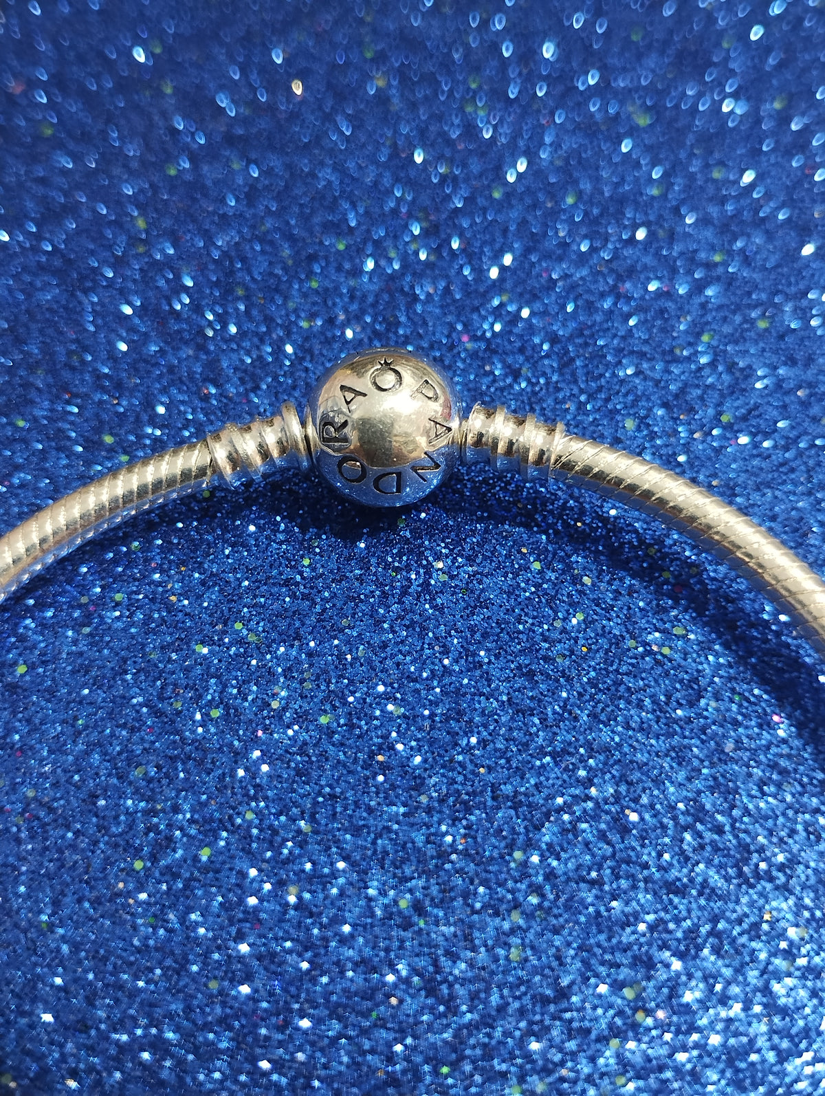 Brazalete redondo con corazón ❤️ (Plata)