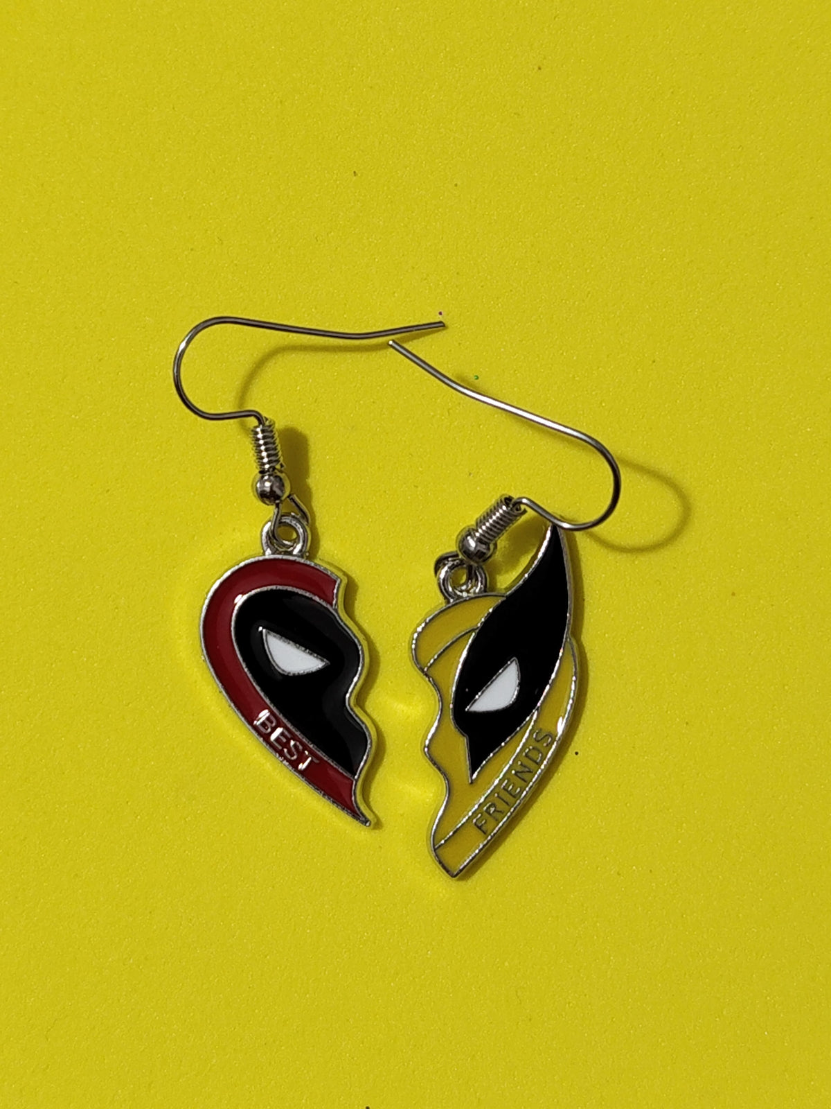 Aretes Deadpool y Wolverine 💛♥️