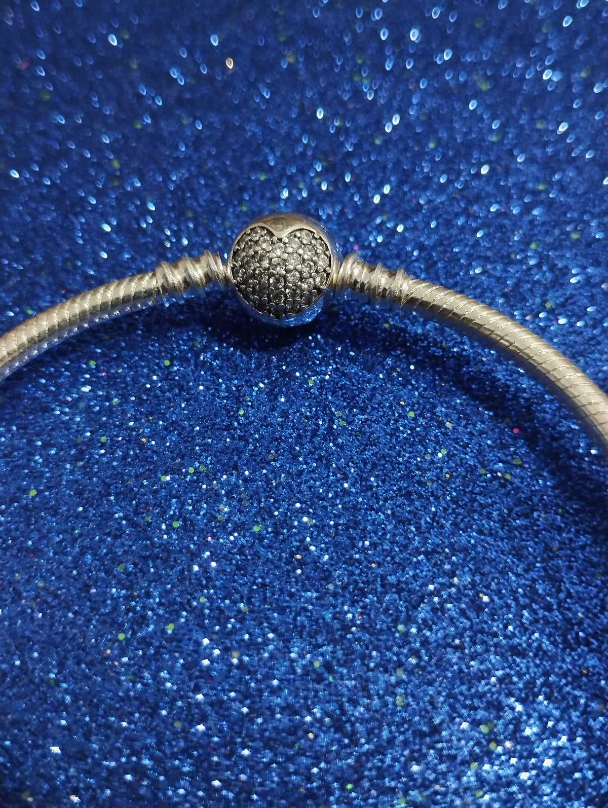Brazalete redondo con corazón ❤️ (Plata)