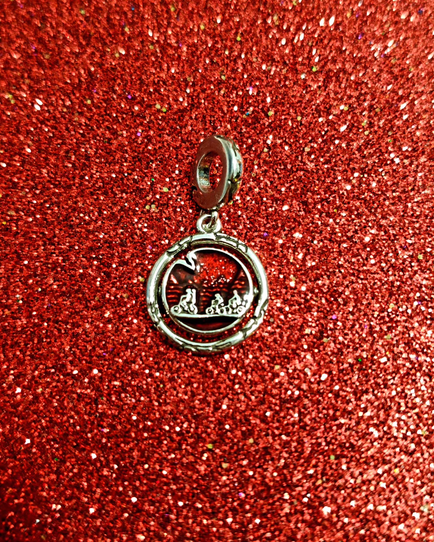 Charms Stranger Things (Plata)